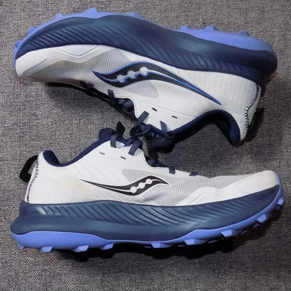 Saucony Peregrine 13 Trail Shoes Womens 9 White Navy Good S10845-15 Lugs Gaiter